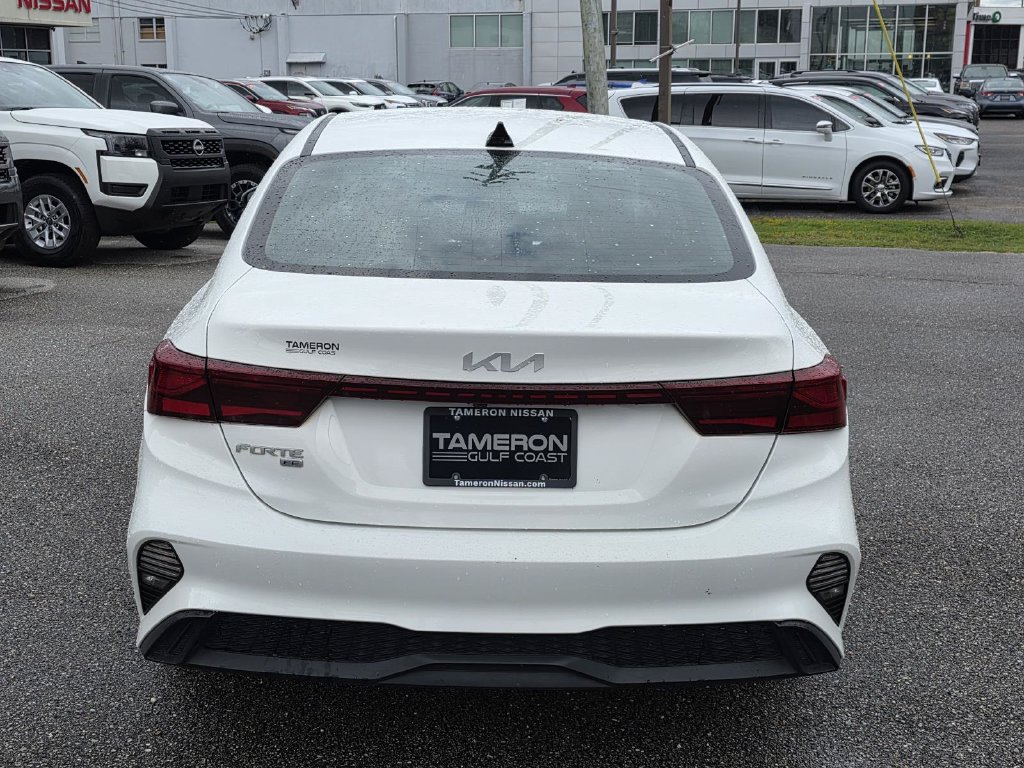 Used 2022 Kia Forte Sedan FWD image 3