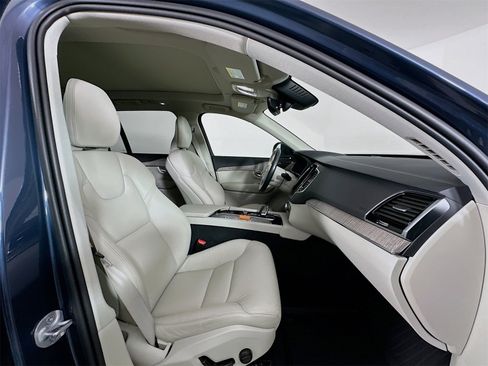 Used 2024 Volvo XC90 T8 Plus w/ Protection Package Premier image 30