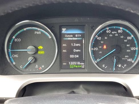 Used 2017 Toyota RAV4 Limited w/ All Weather Liner Package AWD/4WD image 15