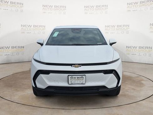 New 2026 Chevrolet Equinox EV LT FWD image 8