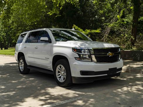 Used 2016 Chevrolet Tahoe LT RWD image 2