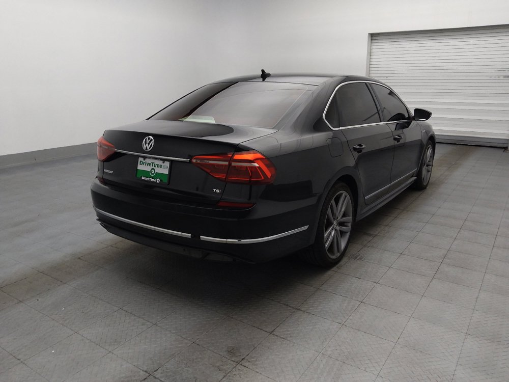 Used 2017 Volkswagen Passat 1.8T R-Line FWD image 9