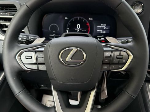 Used 2026 Lexus GX 550 AWD/4WD image 25