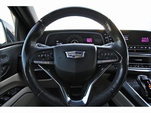 Used 2023 Cadillac Escalade Premium Luxury image 13