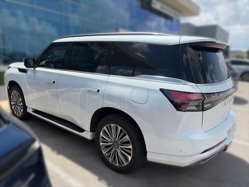 Used 2025 INFINITI QX80 Sensory AWD/4WD image 5