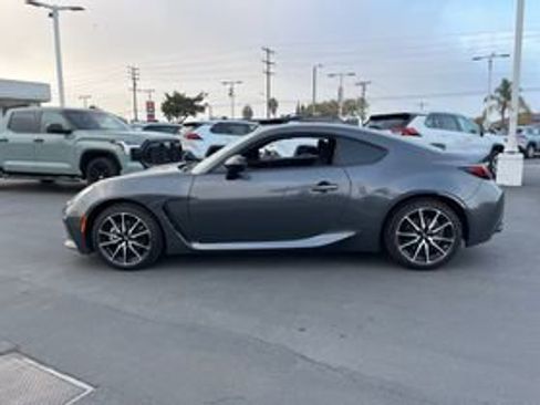Used 2024 Toyota GR86 image 5