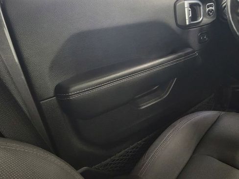 Certified 2021 Jeep Wrangler Unlimited Sahara image 33