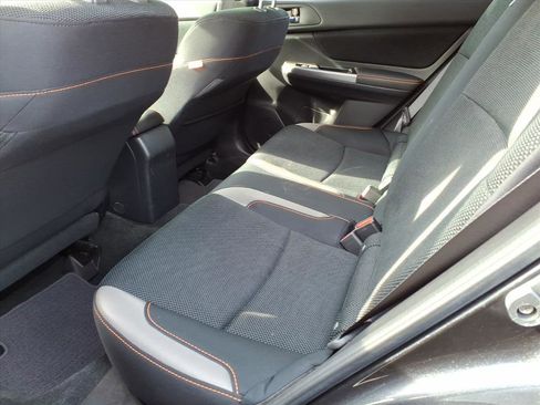 Used 2016 Subaru Crosstrek 2.0i Premium image 3