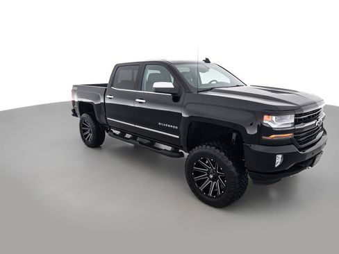 Used 2017 Chevrolet Silverado 1500 LTZ Z71 w/ LTZ Plus Package image 3