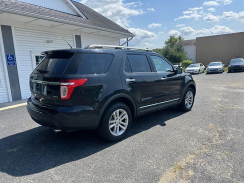 Used 2012 Ford Explorer XLT AWD/4WD image 3