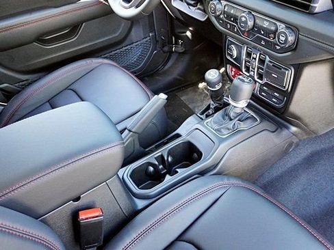 New 2026 Jeep Wrangler Unlimited Rubicon AWD/4WD image 15