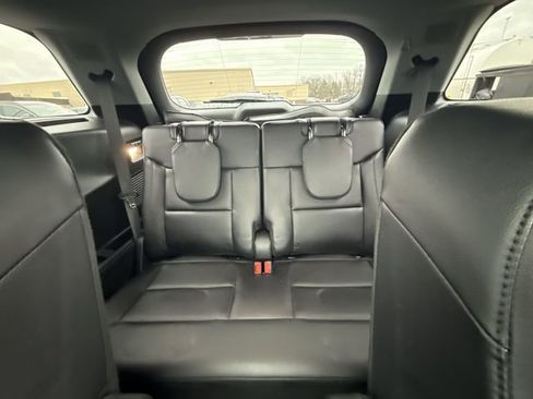 Used 2024 Ford Explorer Limited w/ Limited Technology Package image 23