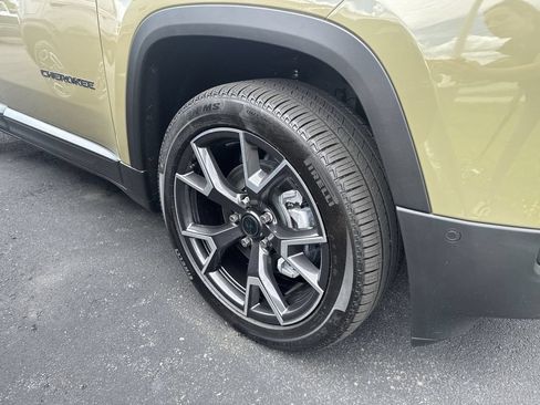 New 2026 Jeep Cherokee Overland w/ Advanced Pro Tech Group AWD/4WD image 16
