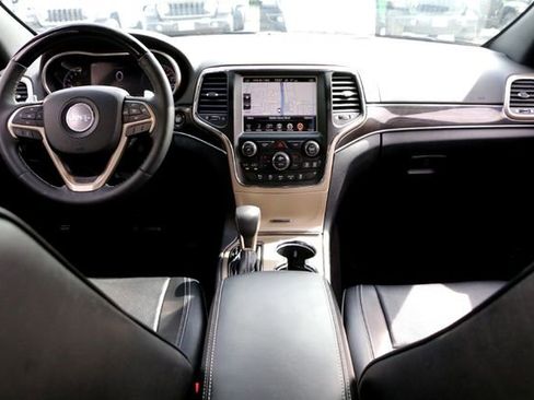 Used 2016 Jeep Grand Cherokee Overland AWD/4WD image 26