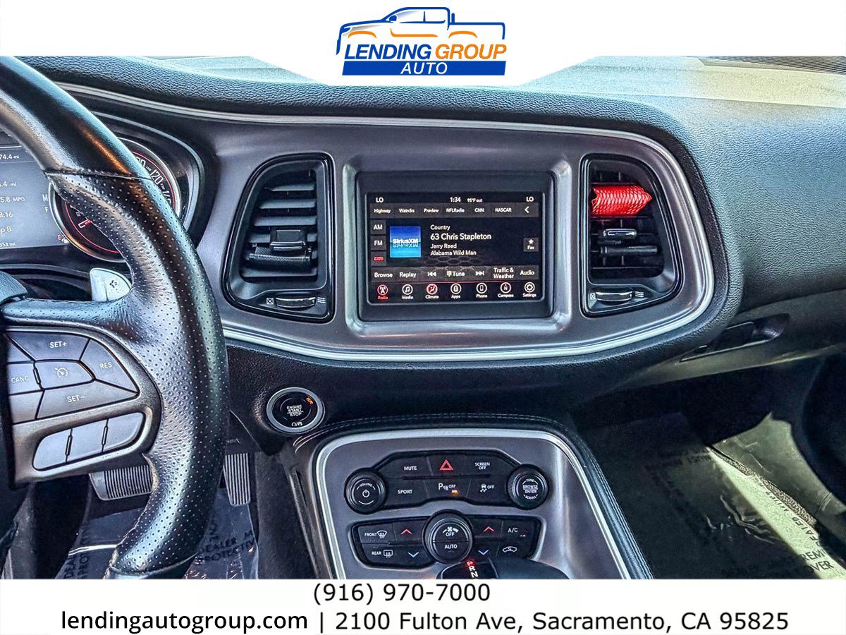 Used 2022 Dodge Challenger GT AWD/4WD image 12