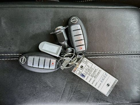 Used 2024 Nissan Altima 2.5 SV w/ SV Premium Package FWD image 34