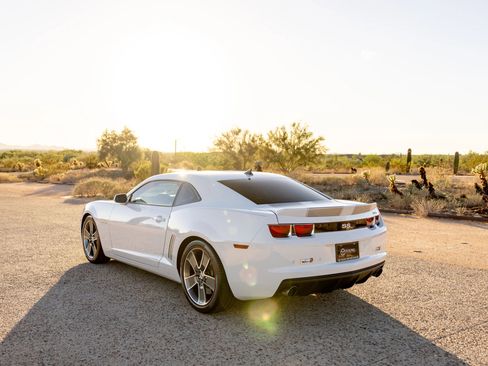 Used 2010 Chevrolet Camaro SS w/ RS Package image 27