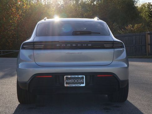 New 2025 Porsche Macan 4S Electric image 7