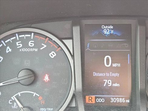 Used 2017 Toyota Tacoma TRD Off-Road AWD/4WD image 13