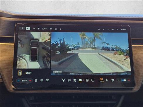 Used 2023 Rivian R1S Adventure AWD/4WD image 15