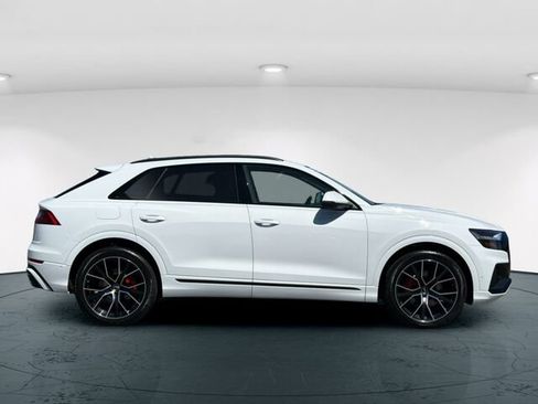 Used 2023 Audi Q8 Prestige AWD/4WD image 8