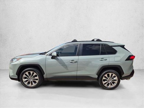 Used 2021 Toyota RAV4 XLE Premium AWD/4WD image 9