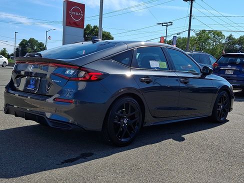 Used 2025 Honda Civic Sport image 4