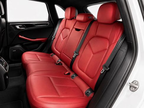 Used 2018 Porsche Macan Sport Edition AWD/4WD image 14
