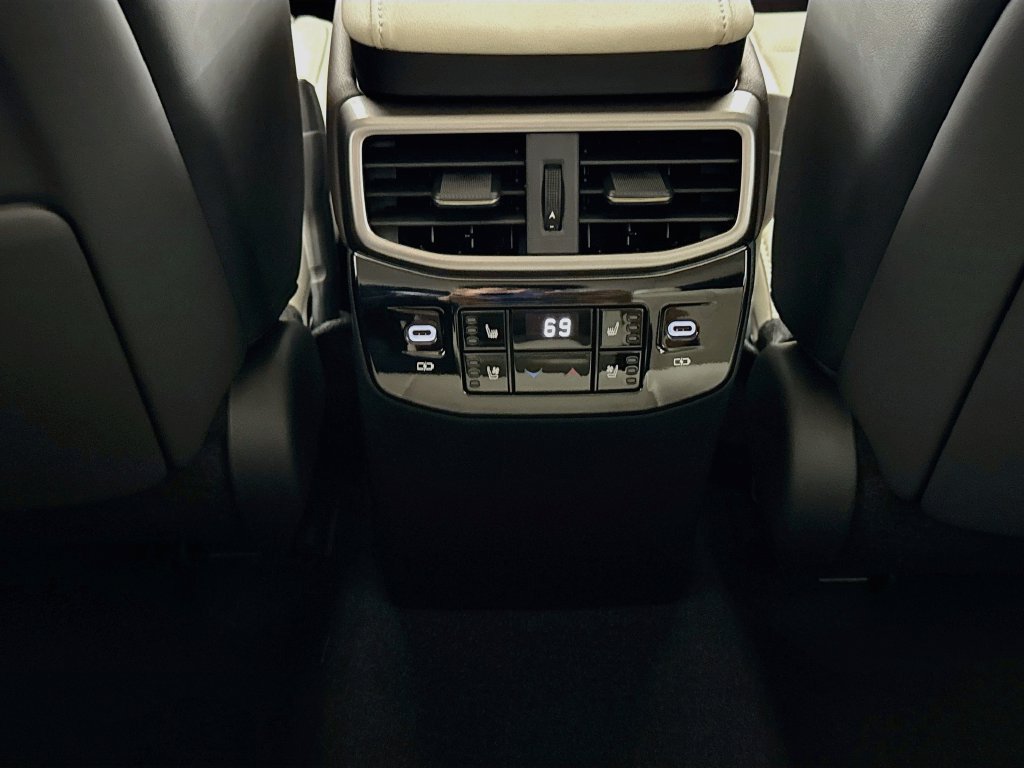 New 2026 Lexus RX 350h AWD/4WD image 18