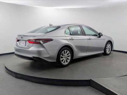 Used 2024 Toyota Camry LE FWD image 8