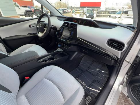 Used 2017 Toyota Prius Two image 23