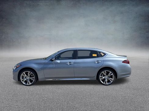 Used 2018 INFINITI Q70 L 3.7 w/ Sensory Package AWD/4WD image 2
