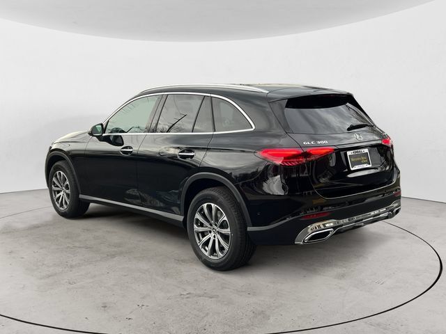 Used 2026 Mercedes-Benz GLC 300 4MATIC image 3