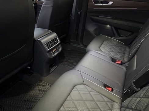 New 2025 Volkswagen Atlas SEL Premium R-Line image 23