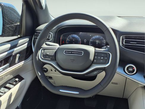 New 2026 Jeep Grand Wagoneer 2WD image 9
