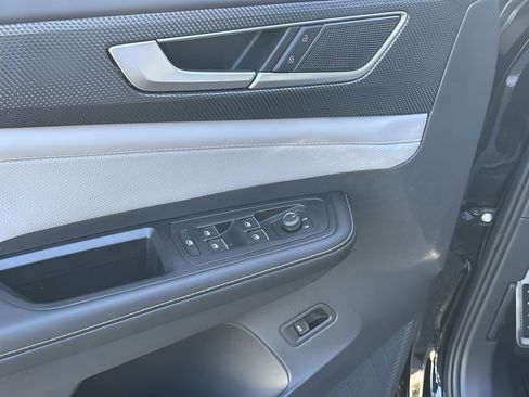 New 2026 Volkswagen Atlas Cross Sport SEL R-Line AWD/4WD image 13