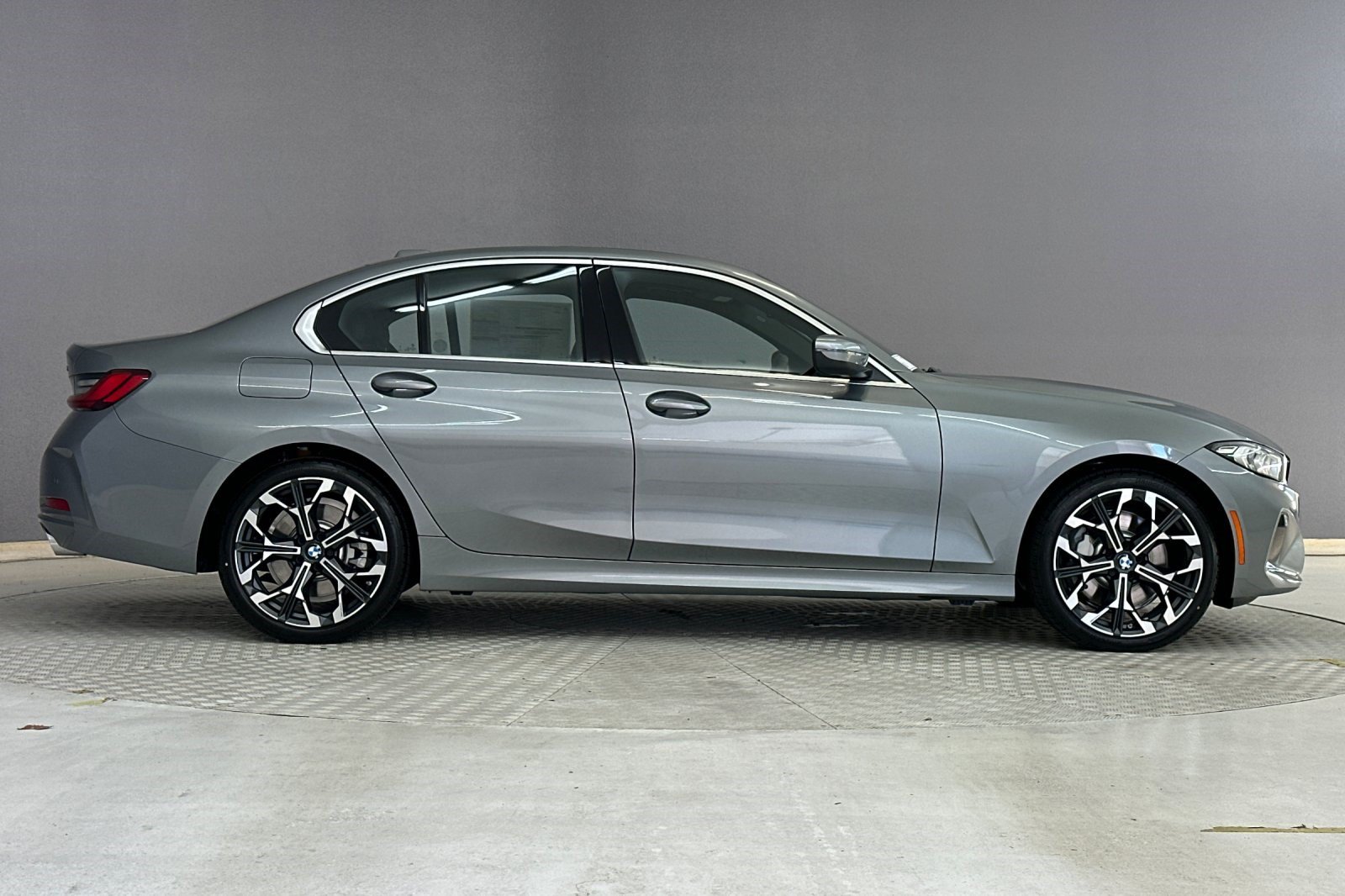 New 2026 BMW 330i Sedan w/ Convenience Package RWD image 7