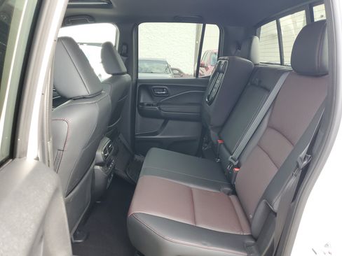 Certified 2024 Honda Ridgeline Black Edition image 14