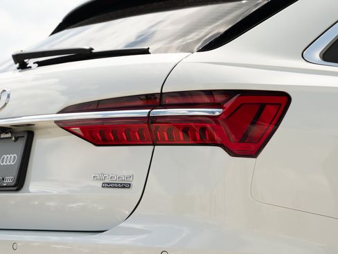 Certified 2025 Audi A6 3.0T allroad Prestige AWD/4WD image 32