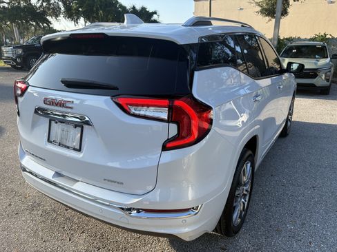 Used 2024 GMC Terrain Denali AWD/4WD image 7
