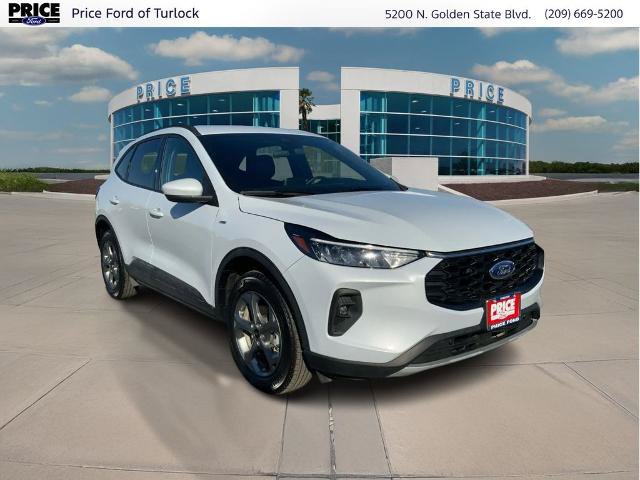 Certified 2025 Ford Escape ST-Line Select AWD/4WD image 3