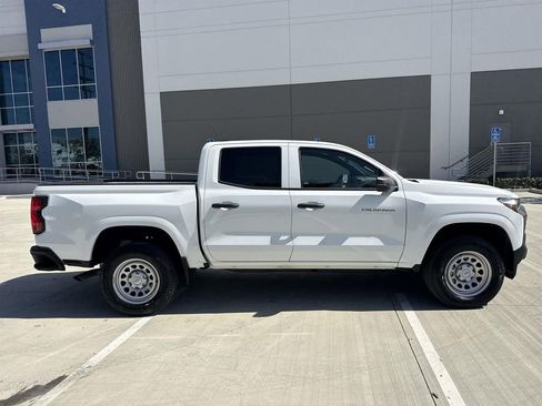 Used 2023 Chevrolet Colorado W/T image 2