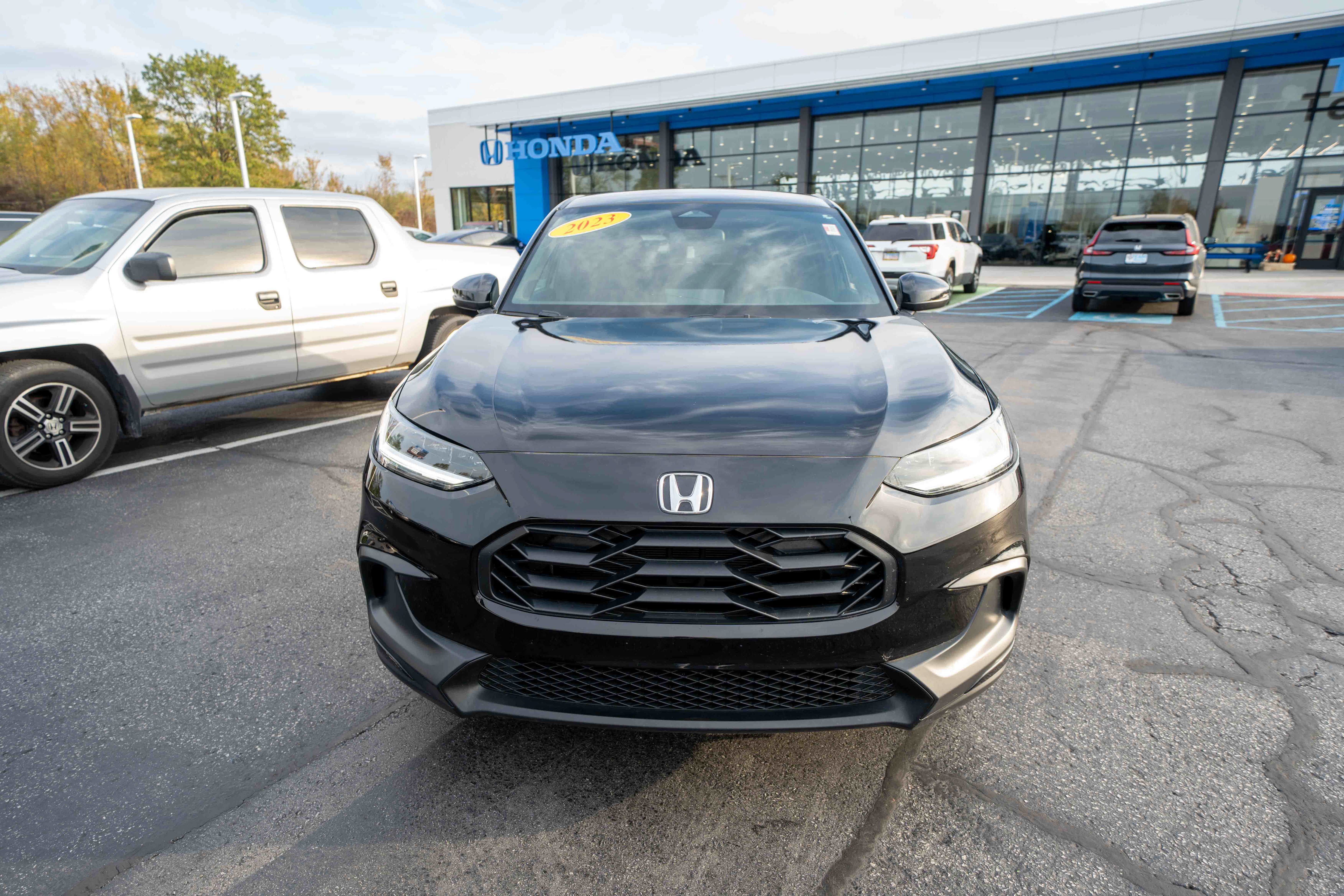 Used 2023 Honda HR-V Sport image 2