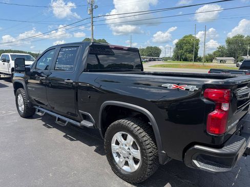 Used 2022 Chevrolet Silverado 2500 Custom w/ Custom Value Package AWD/4WD image 8