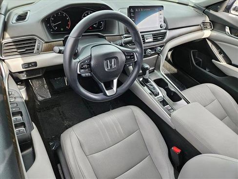 Used 2018 Honda Accord EX-L image 9