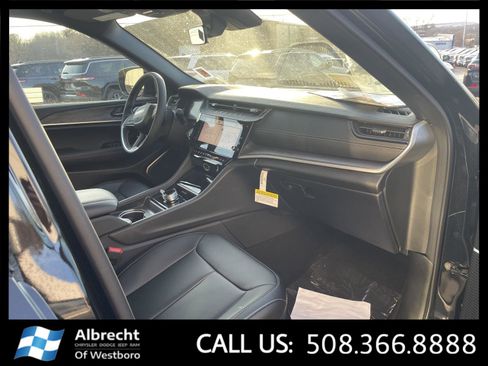 New 2026 Jeep Grand Cherokee Limited AWD/4WD image 15