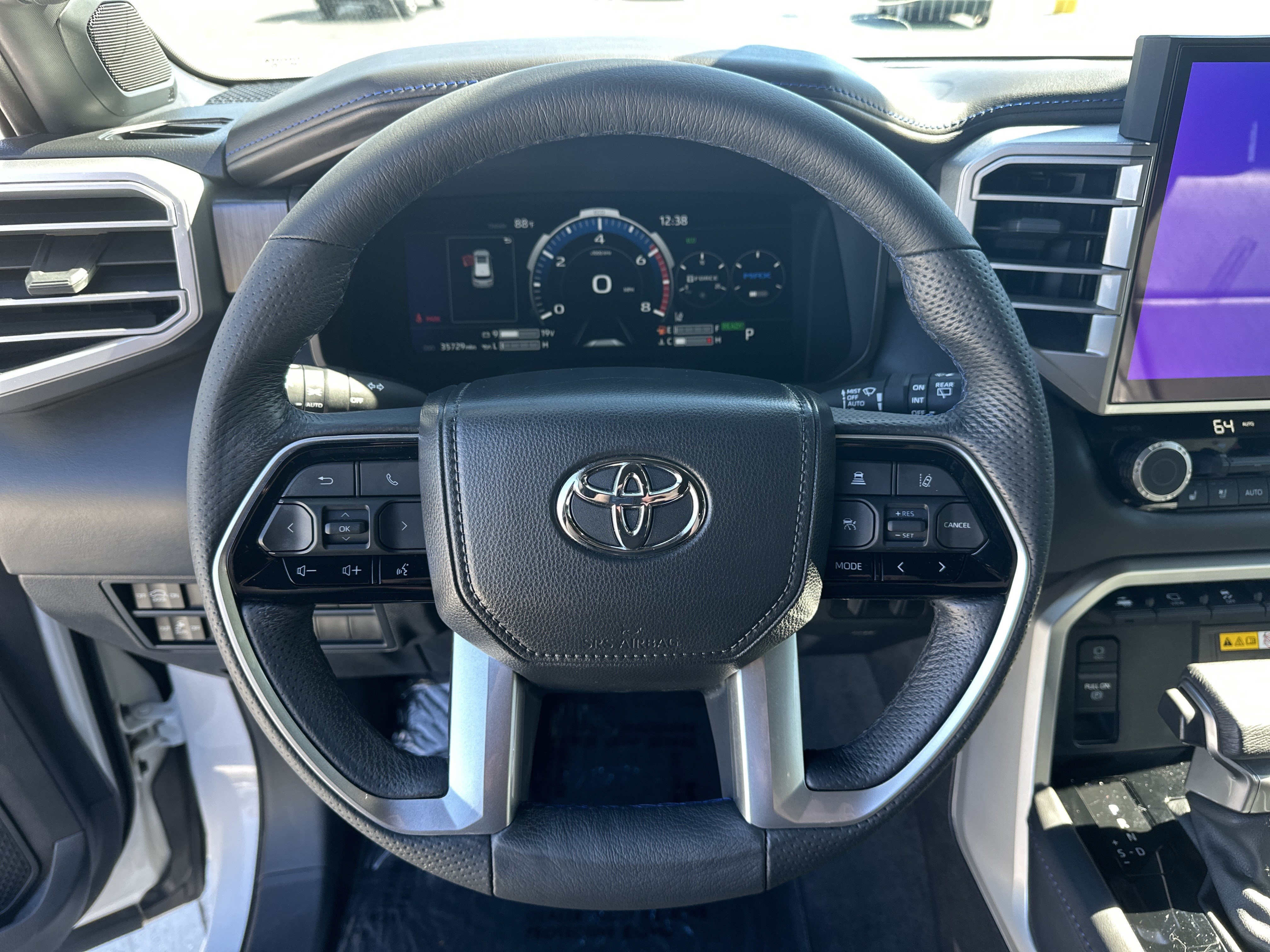 Certified 2024 Toyota Sequoia Platinum AWD/4WD image 18