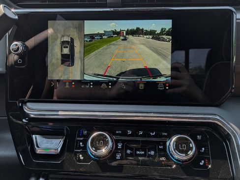 New 2026 GMC Sierra 2500 Denali Ultimate w/ LPO, Black Badging Package AWD/4WD image 18