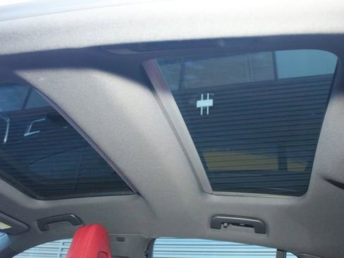 Used 2018 Porsche Panamera 4 image 26