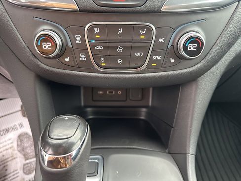 Used 2019 Chevrolet Equinox LT image 20